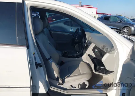 2006 Mercedes-Benz C 230 Sport из США, поврежденный, VIN WDBRF52H36A902424